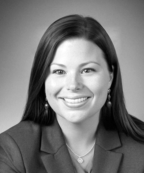 Kate Taylor Headshot